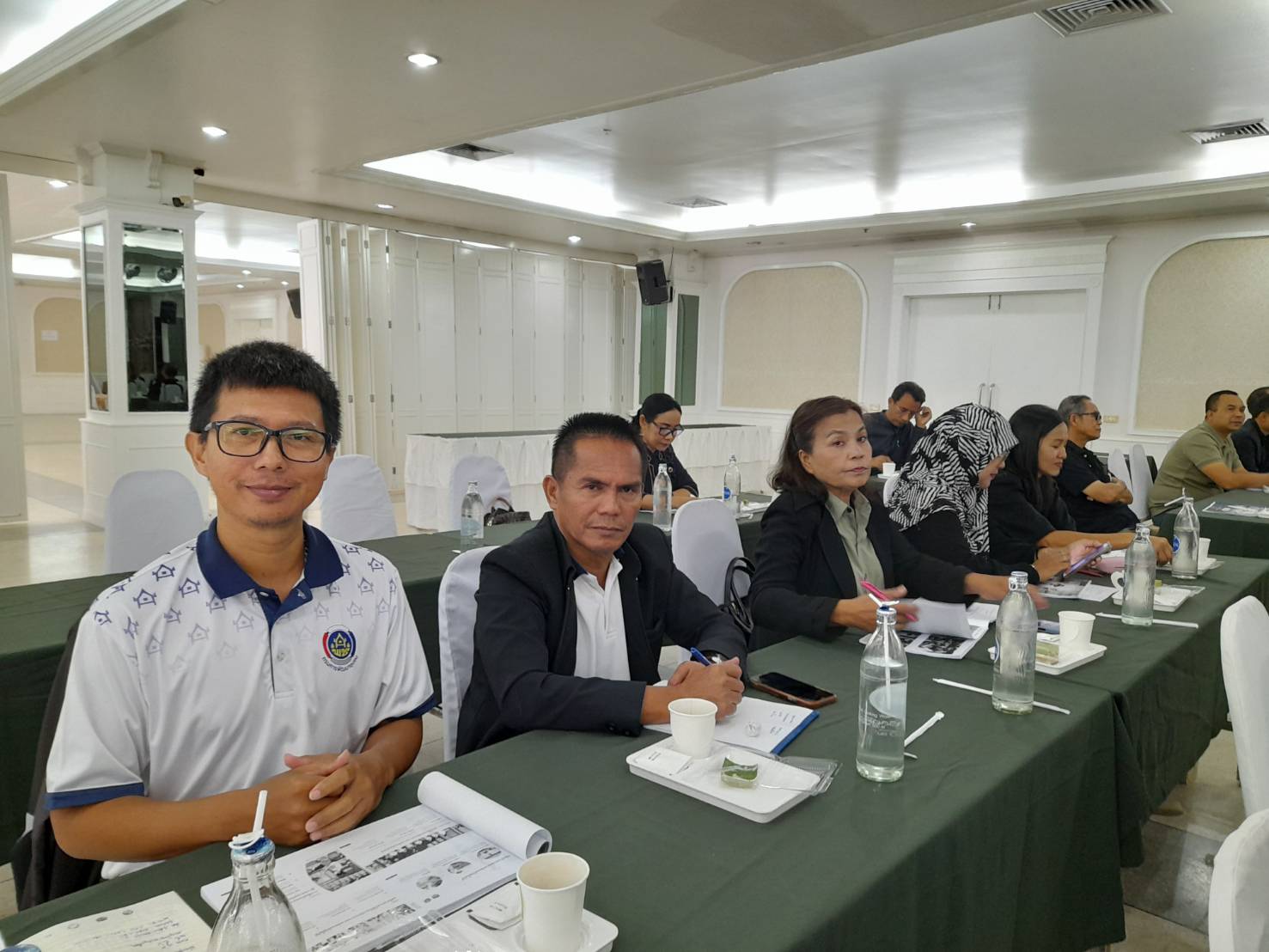 พช.ควนเนียง ร่วมประชุมเชิงปฏิบัติการโครงการตลาดนัดคนไทยยิ้มได้