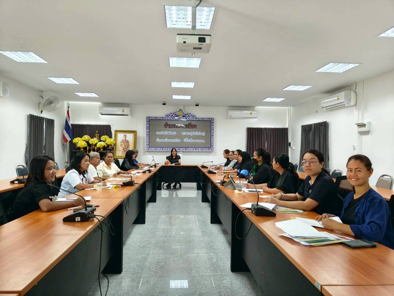 พช.ควนเนียง ดำเนินโครงการประชุมเชิงปฏิบัติการส่งเสริมการบูรณาการกลไกการขับเคลื่อนการขจัดความยากจน