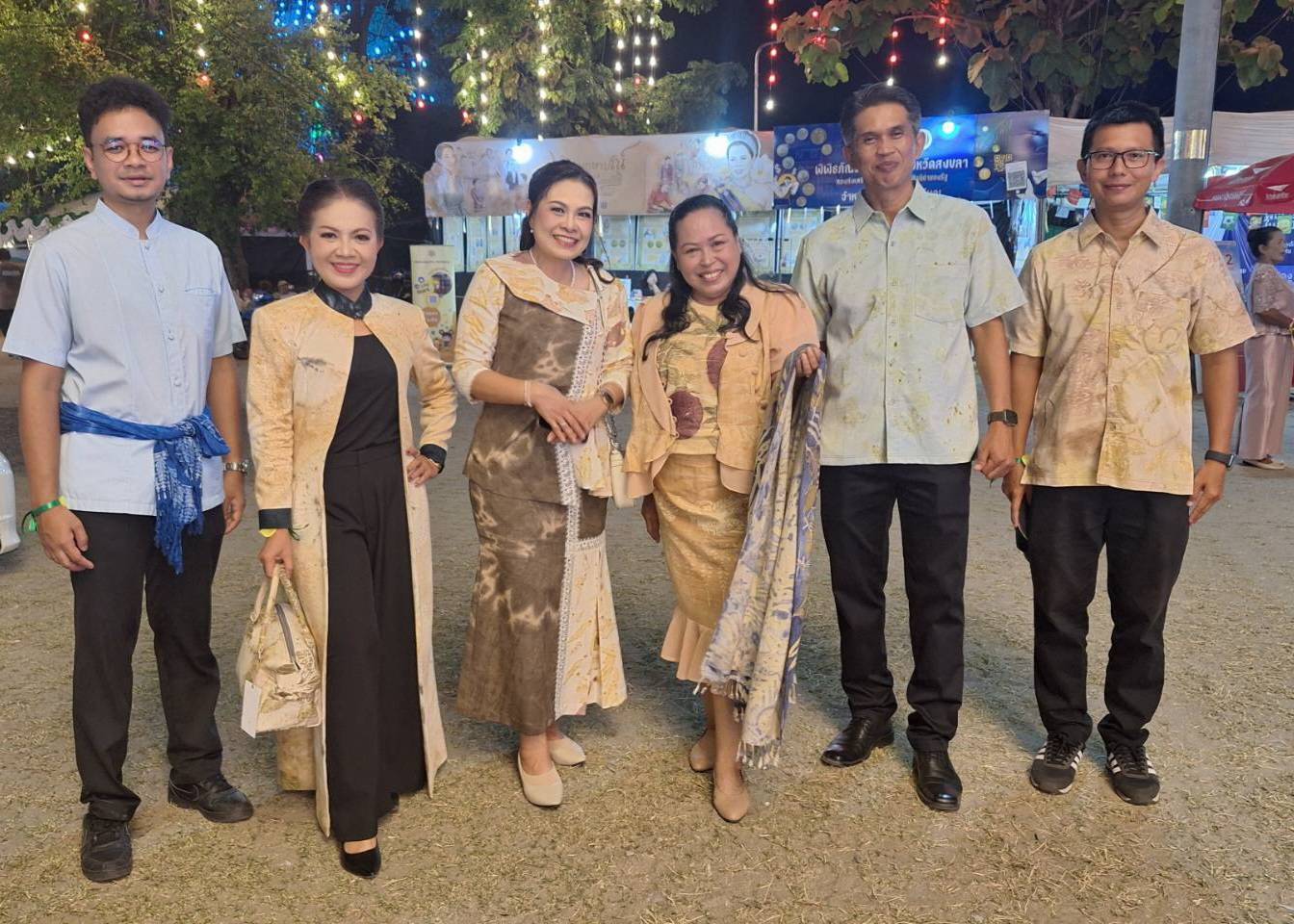 พช.ควนเนียง ร่วมกิจกรรมเดินแบบ“ผ้าไทยใส่ให้สนุก” ภายใต้แนวคิด “เสน่ห์สงขลา ภูษาศิลป์” ในงานประจำปีและงานกาชาดจังหวัดสงขลา ประจำปี 2569